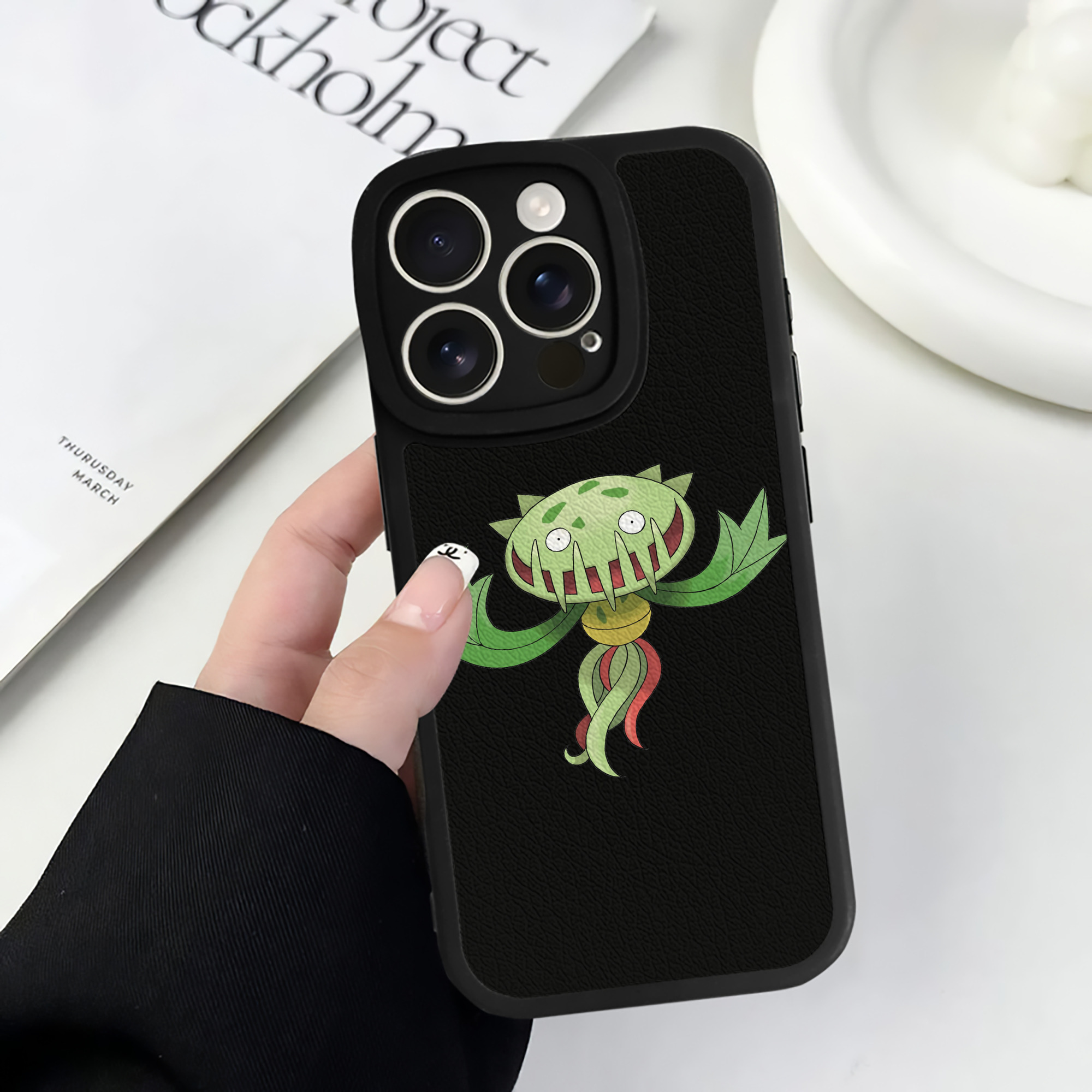 （画像用） ポケットモンスター Pokémon 【iPhone 16シリーズ対応】シリコンスマホケース（レザー調） 材質：シリコン